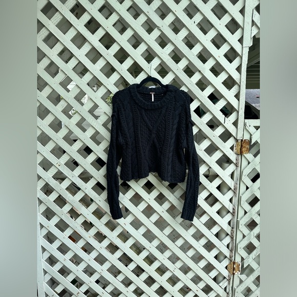 ❤️COPY - Free People Cutting Edge Cable Sweater - Picture 3 of 7